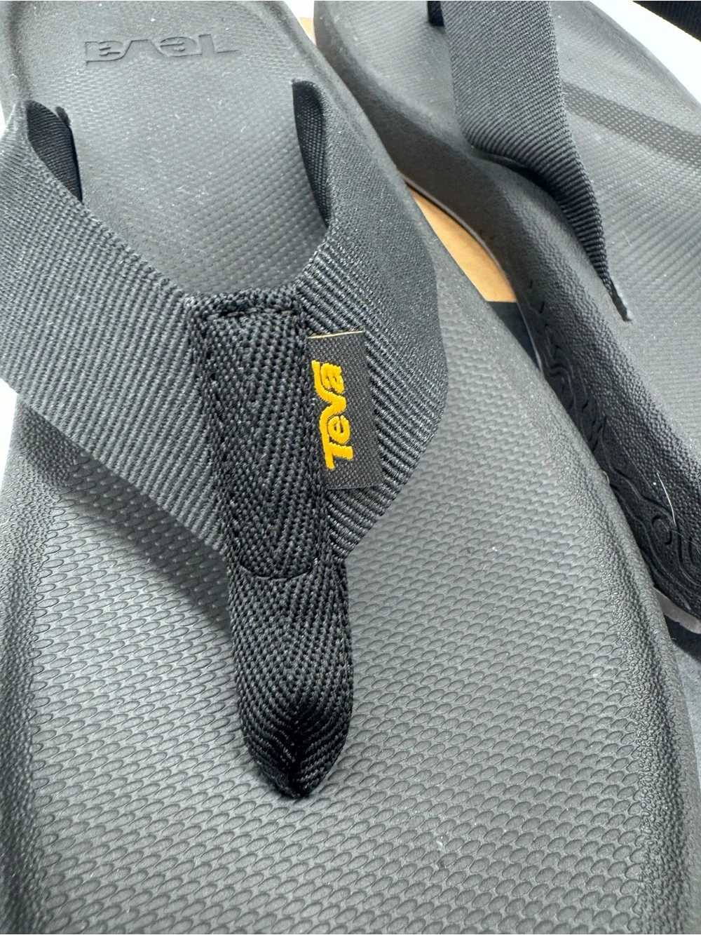 Teva Men's Hydratrek Black & Gray Flip-Flop